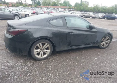 2010 Hyundai Genesis 2.0T z USA, uszkodzony, nr VIN KMHHT6KD7AU028056